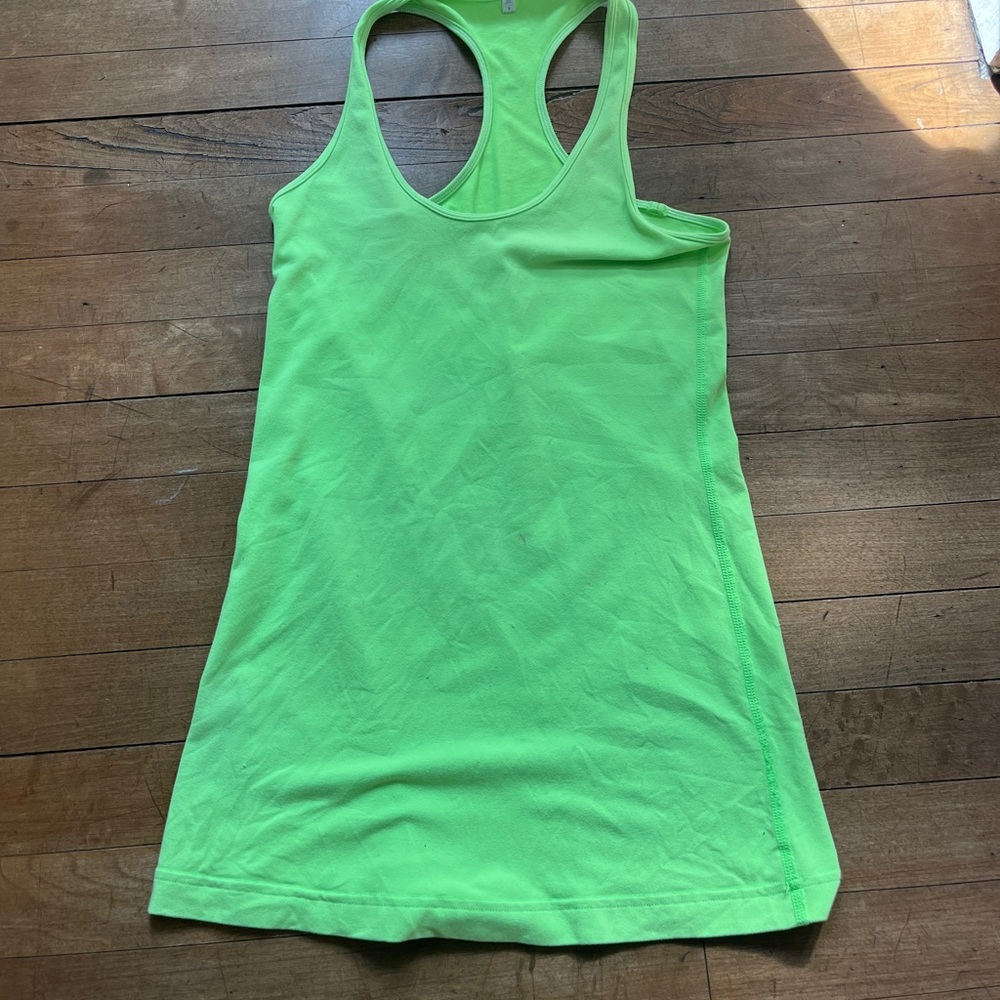 Lululemon tank